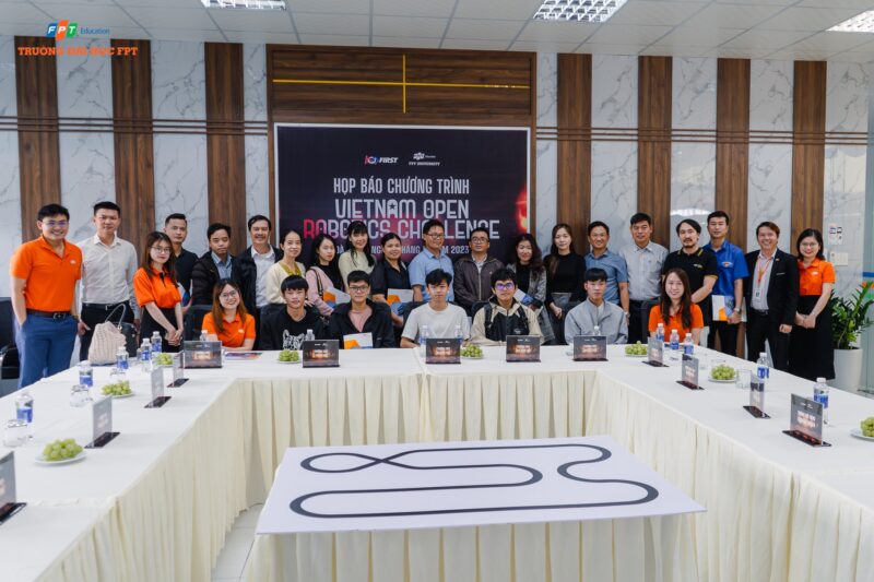 Đại học FPT Đà Nẵng tổ chức họp báo về cuộc thi Vietnam Open Robotics Challenge 2023